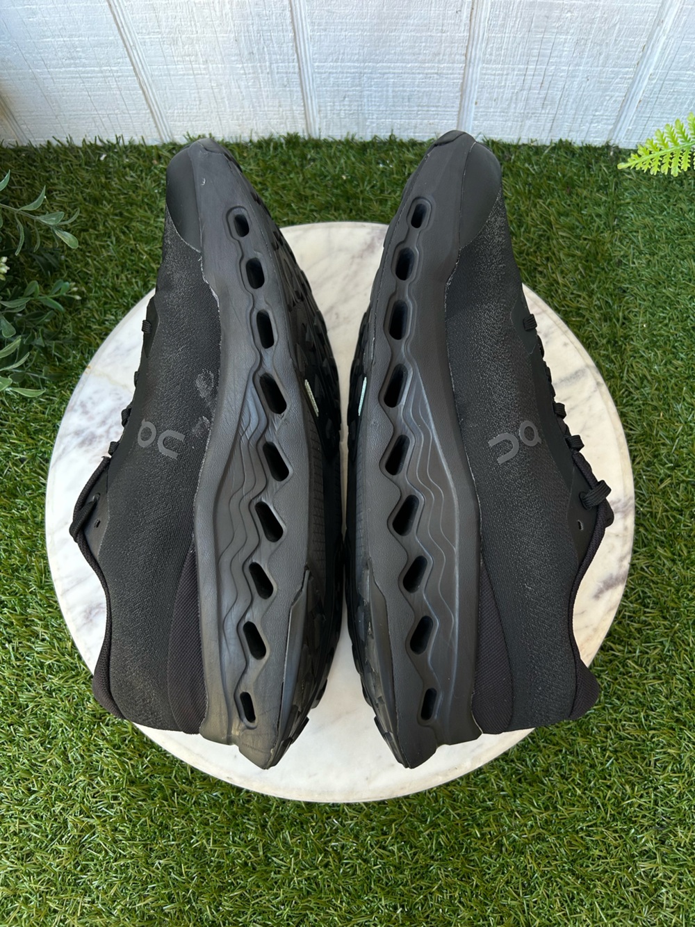 On Cloudsurfer Trail 2 Waterproof
Trail Running Shoe men 12 gently Ghost /Chalk - Picture 13 of 16
